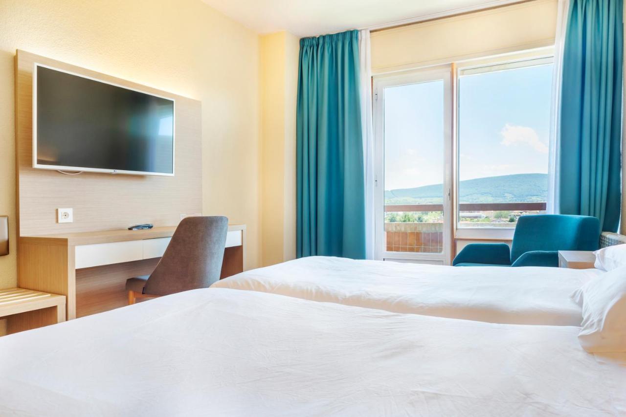Hotel Vejo Reinosa Kültér fotó